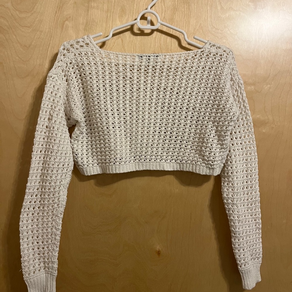 White Forever 21 knit cropped sweater size Med